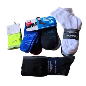 17 Pairs Of Hanes, Calvin Klein, Nike, Tommy Hilfiger Socks